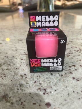VIRAL 🧨 NeeDoh Mello Mallo Pink 💗 Color Changing Squishy Marshmallow Toy